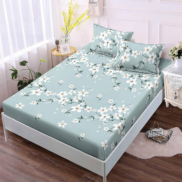 Спално бельо с ластик – небесносиньо с цветя