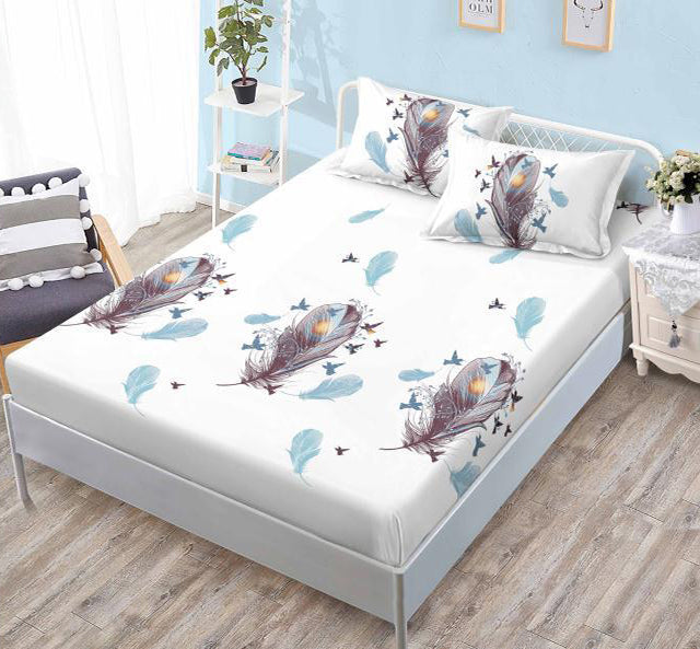 Спално бельо с ластик – бяло с кафяви и сини пера