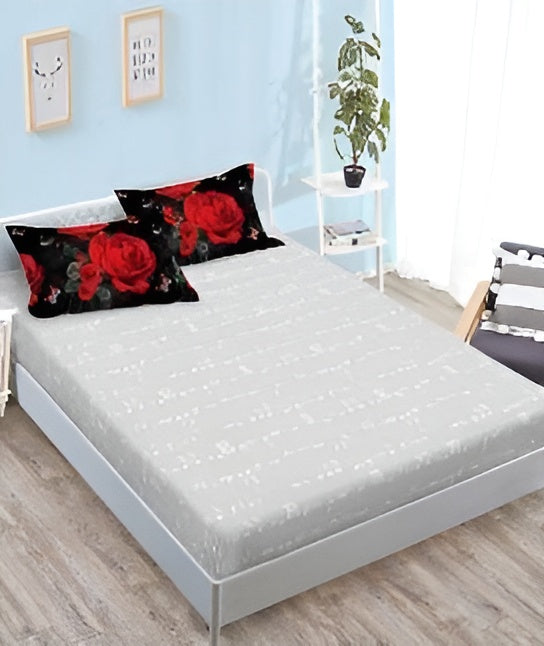 Спално бельо с ластик от 100% памук - черно и сиво с червени рози и пеперуди – K11-117