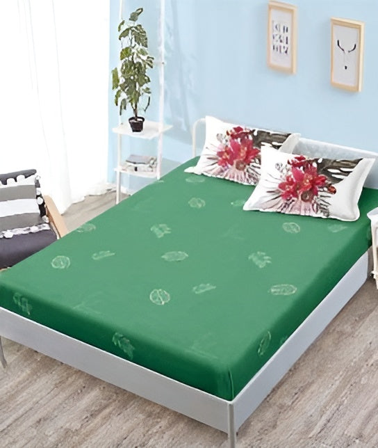 Спално бельо с ластик от 100% памук - бяло и зелено с екзотични цветя – K11-122