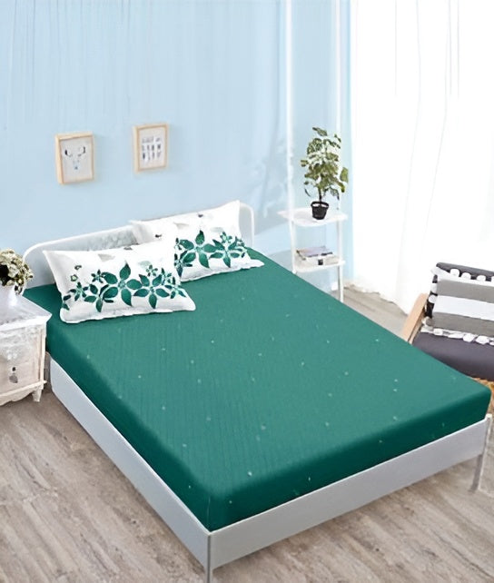 Спално бельо с ластик - зелено и бяло с нежни цветя