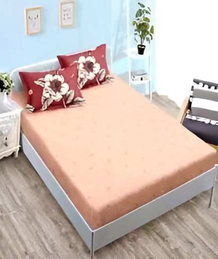 Спално бельо с ластик - тъмнорозово и цвят крем с цветя