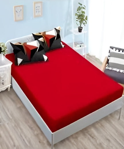 Спално бельо с ластик - сиво, бяло и червено с триъгълници