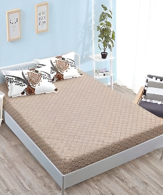 Спално бельо с ластик - бяло и кафяво с флорален мотив