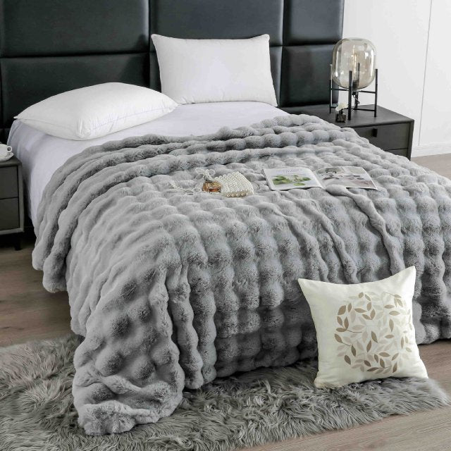 Луксозно одеяло с изкуствен заешки косъм – сиво – FB1-05