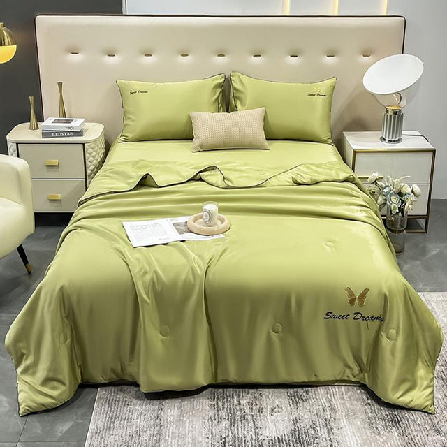 Луксозно спално бельо с нежно покривало и бродерия – светлозелено