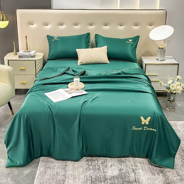 Луксозно спално бельо с нежно покривало и бродерия – тъмнозелено