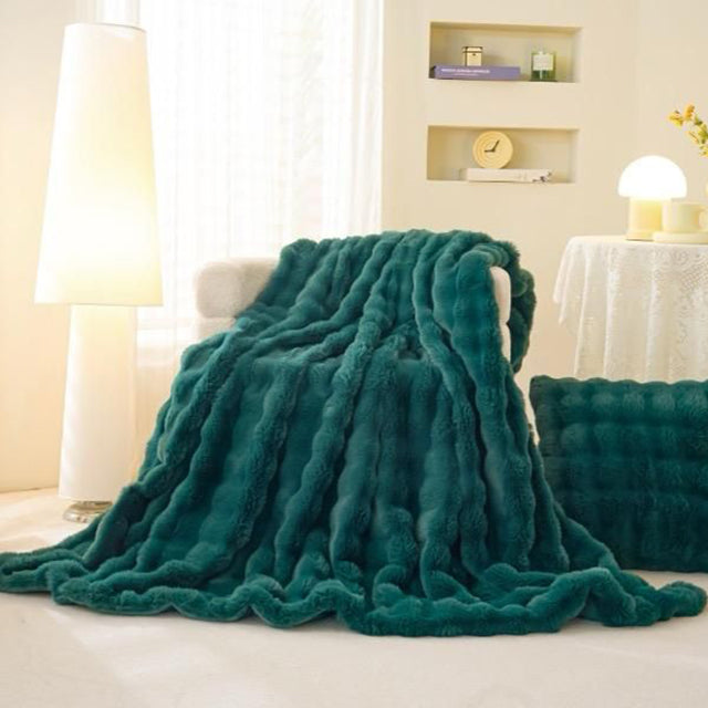 Луксозно одеяло с изкуствен косъм от норка - зелено 