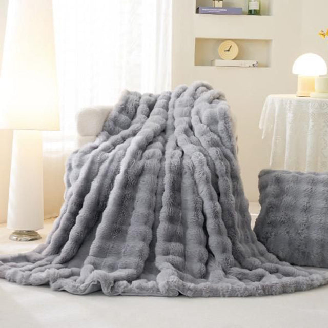 Луксозно одеяло с изкуствен косъм от норка - сиво - MZ1-07