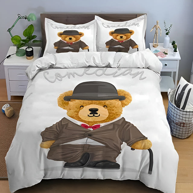 3D Спално бельо от 100% памук – бял фон с мече с костюм