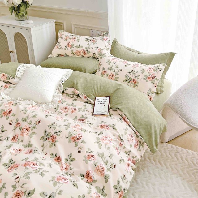 Спално бельо от 100% памук - бяло и зелено с рози - F6-158