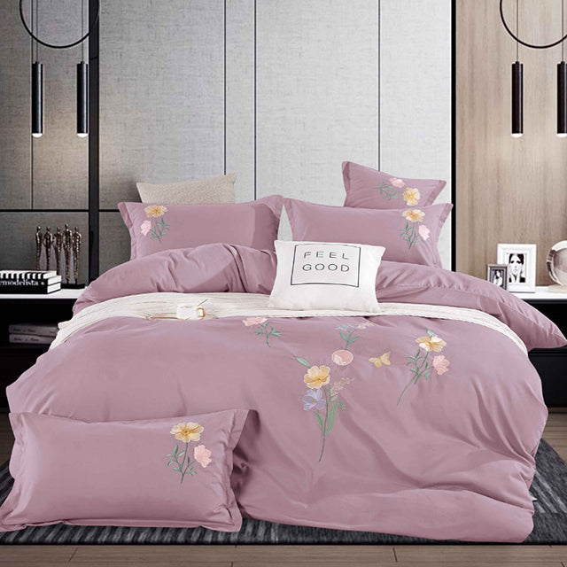 Спално бельо с ластик и бродерия - пепел от рози