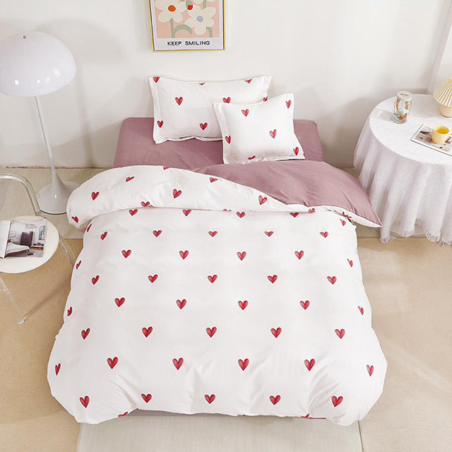 Единично спално бельо с ластик – бяло и розово с малки сърца