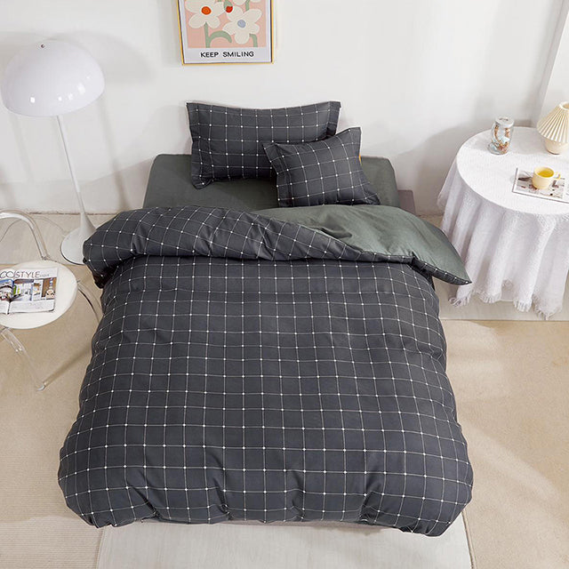 Единично спално бельо с ластик – сиво с малки квадратчета