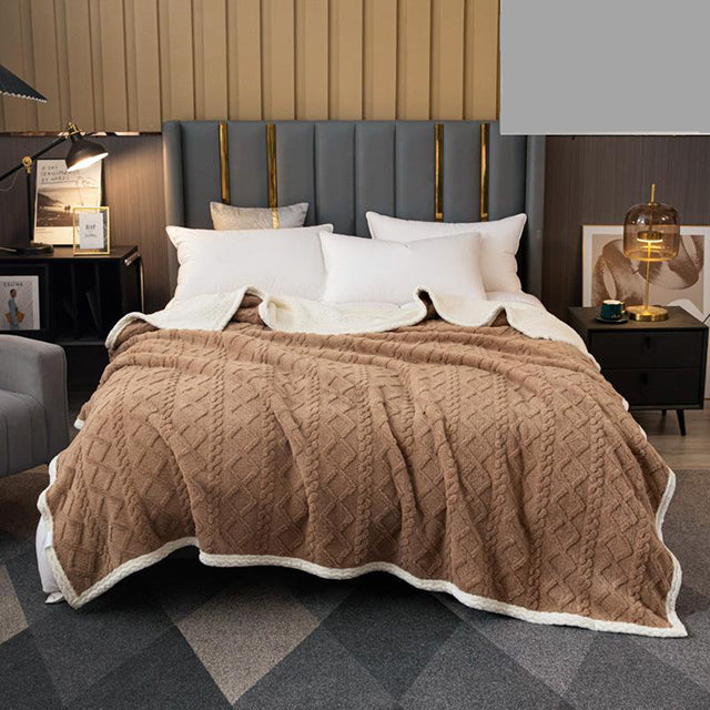 Плюшено одеяло – кафяво